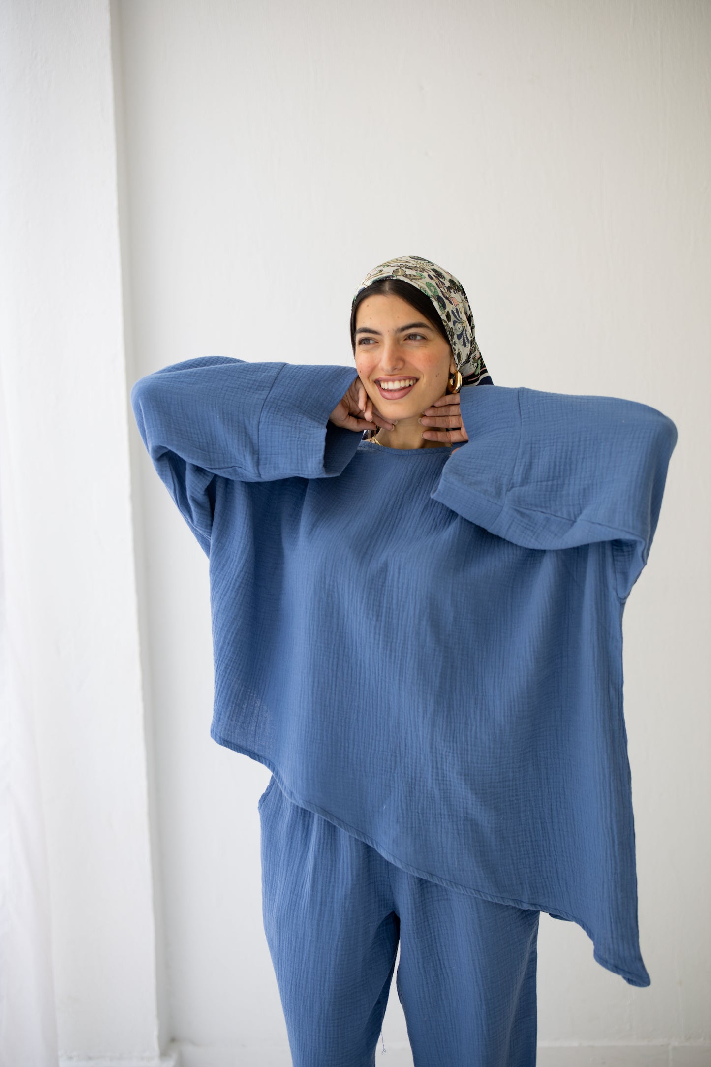 Cotton blue set with asymmetrical top