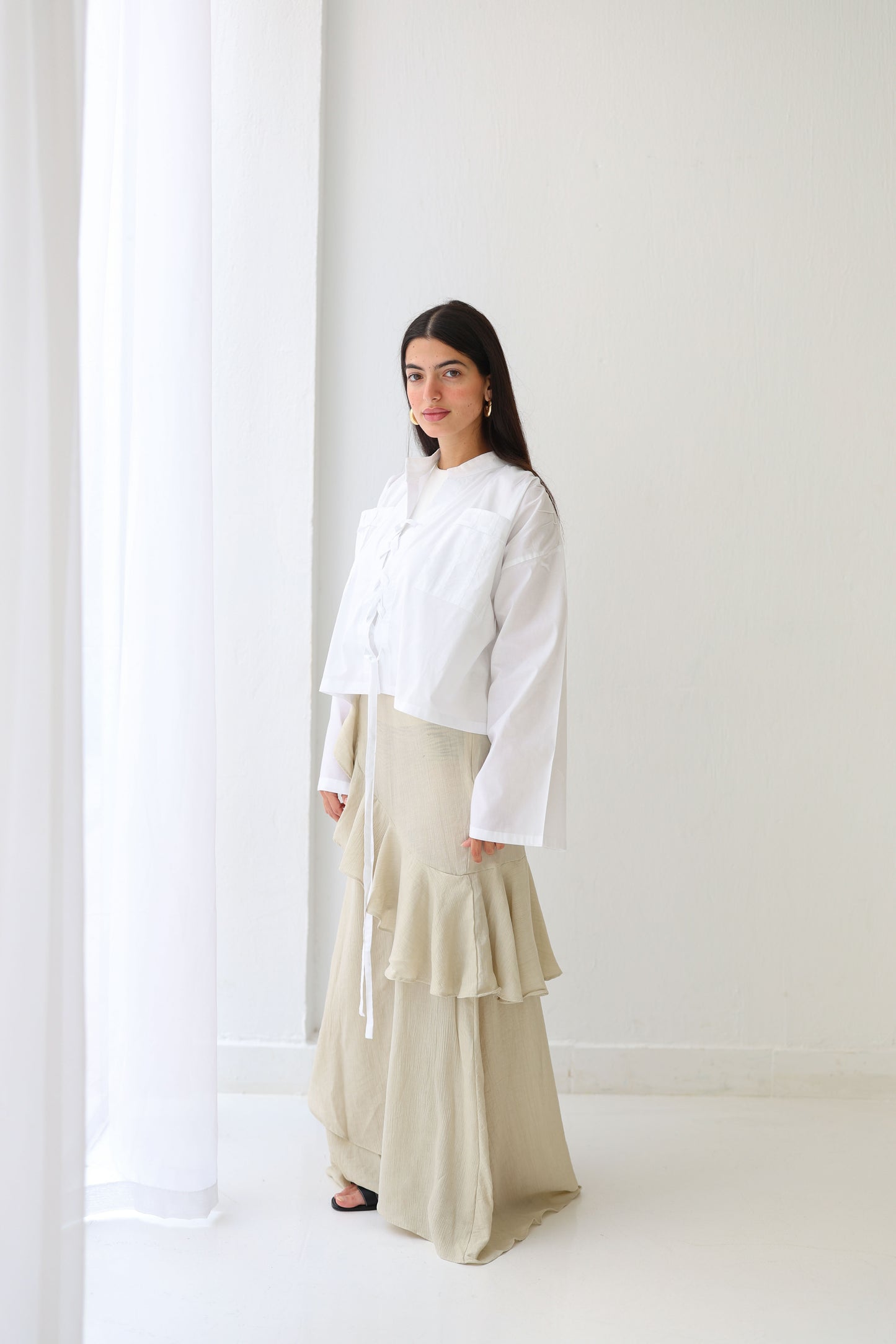 Crinkled ruffles skirt in Beige