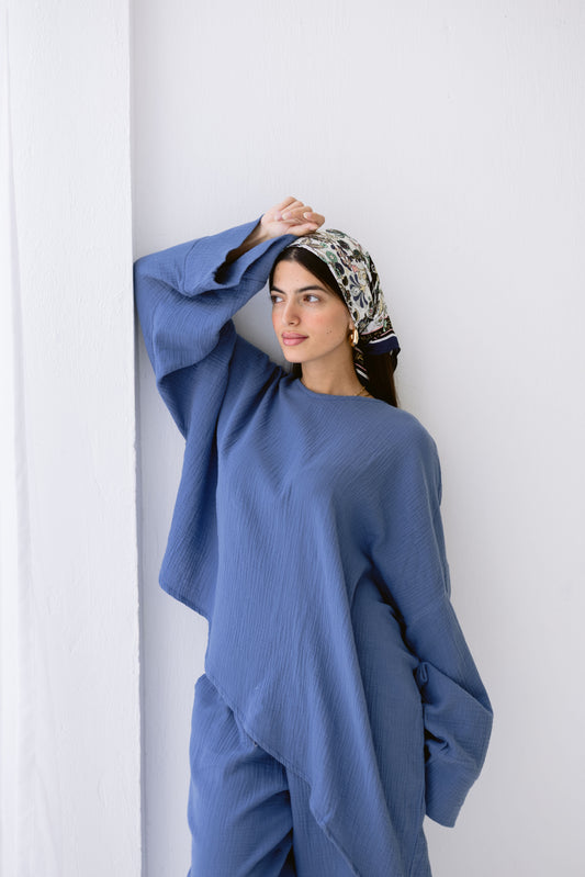 Cotton blue set with asymmetrical top
